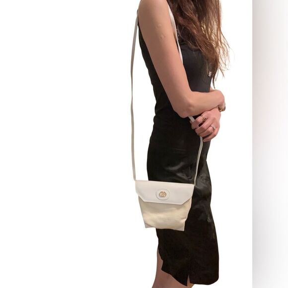 Gucci Cream Crossbody Mini Bag - Picture 1 of 12